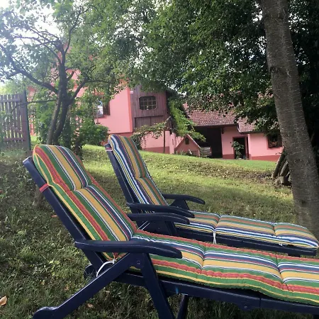 Semesterbostad Country House 'pri Lipi'