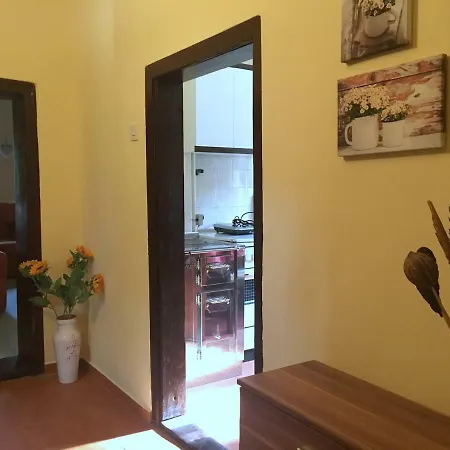 Country House 'pri Lipi' *